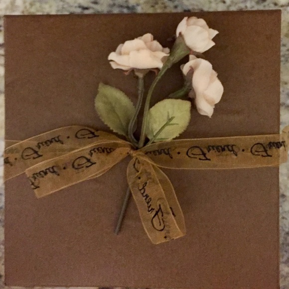 BEAUTIFUL STONEWARE TEALIGHT CANDLE HOLDER - Picture 8 of 9